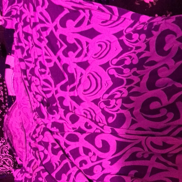 Women shirt - Picture 2 of 3